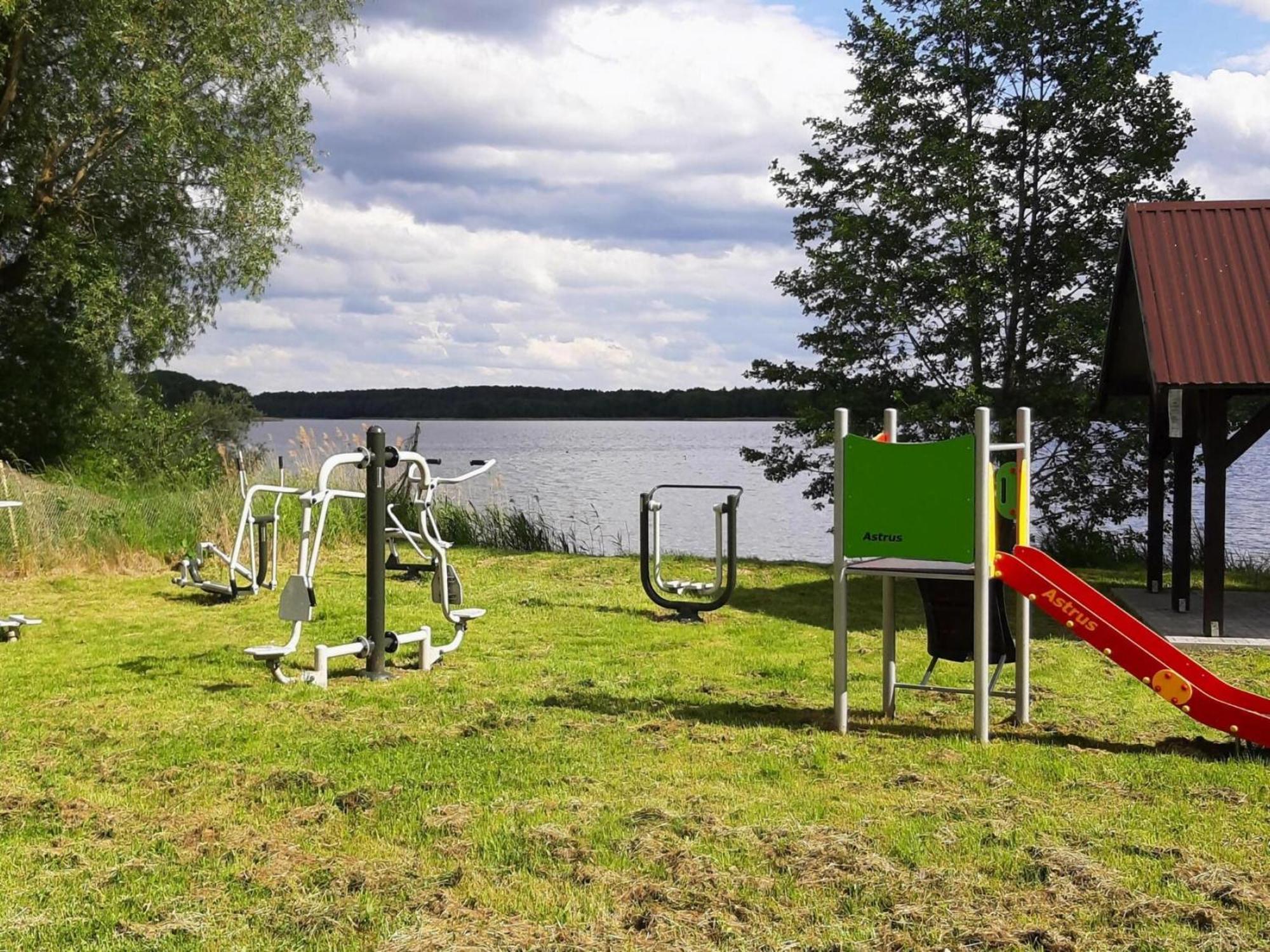 Holiday House With Garden, Lake View, Dabrowica Dabrowica  Zewnętrze zdjęcie